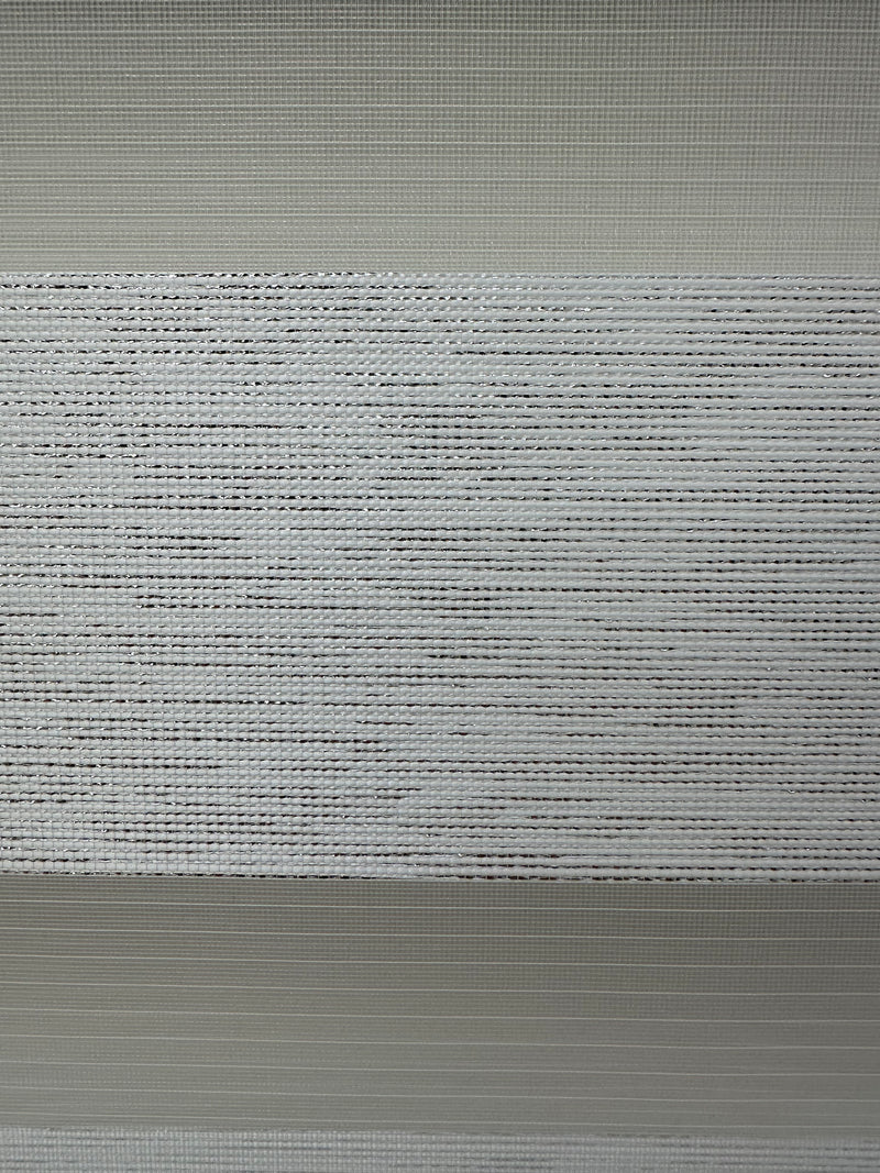 Laden Sie das Bild in Galerie -Viewer, Clever Fix Day & Night Rollo offwhite für Fenster und Türen