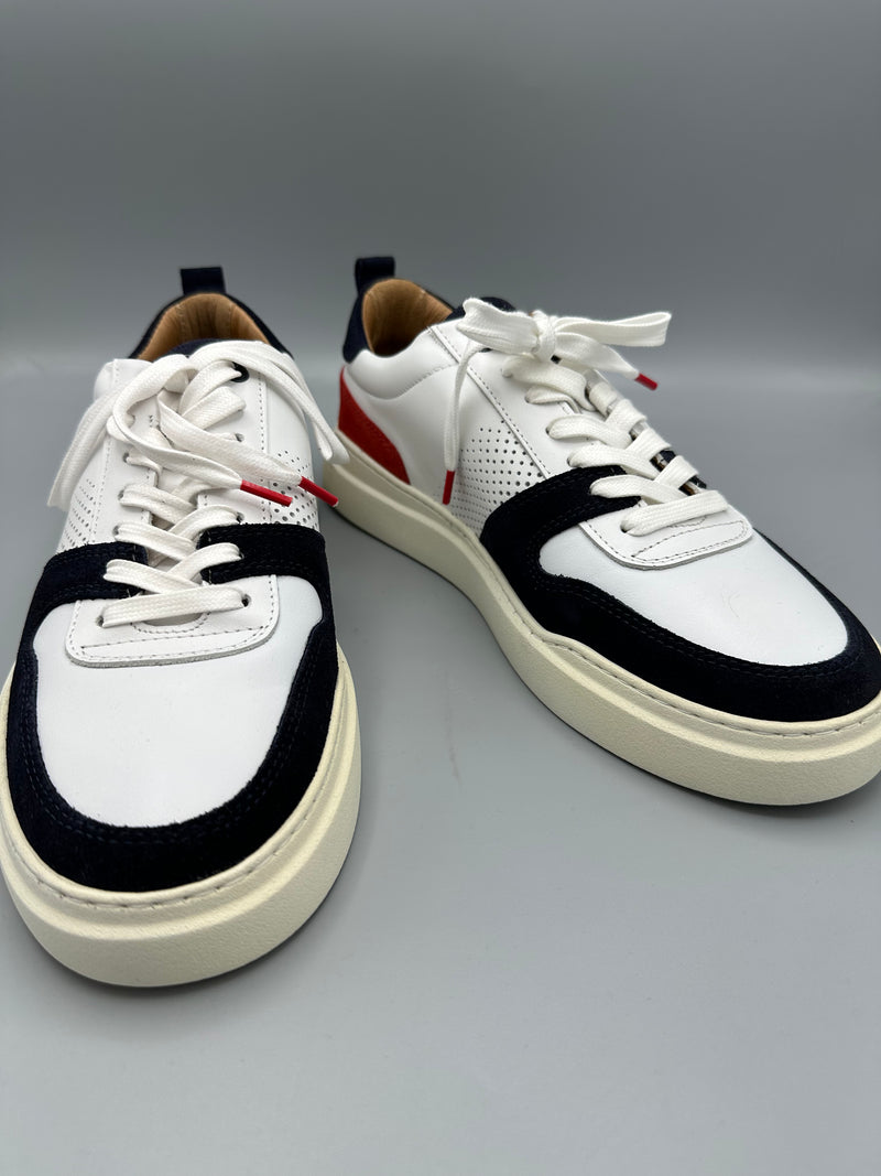 Laden Sie das Bild in Galerie -Viewer, Minelli Niedrige Sneaker Gr. 40