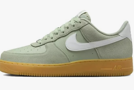 Nike Air Force 1 Sneaker dunkelgrün/weiss mit brauner Sohle Gr. 42 Original und neu