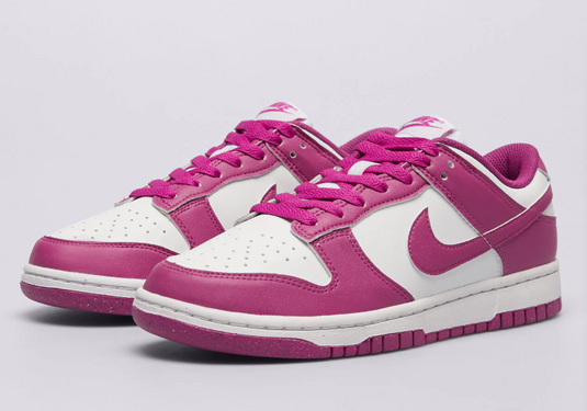 Nike Dunk low weiss/brombeere Gr. 42,5 Original und neu