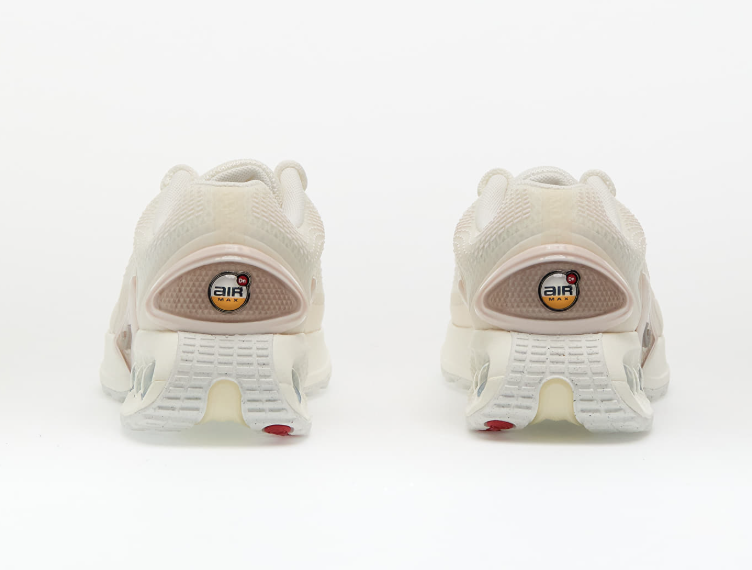 Laden Sie das Bild in Galerie -Viewer, Nike Air Max DN in hellcreme/rosa Gr. 44 Original und neu
