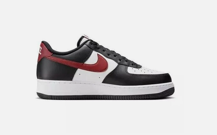 Laden Sie das Bild in Galerie -Viewer, Nike Air Force 1 schwarz/weiss/rot Gr. 45 Original und neu
