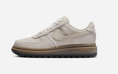 Nike Air Force 1 Luxe beige/braun Gr. 45 Original und neu