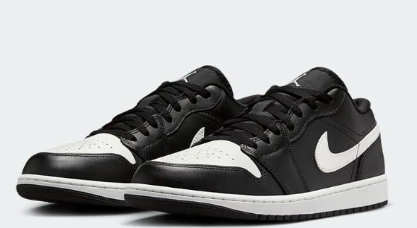 Laden Sie das Bild in Galerie -Viewer, Nike AirJordan1 low,schwarz/weiss Gr. 44 Original und neu
